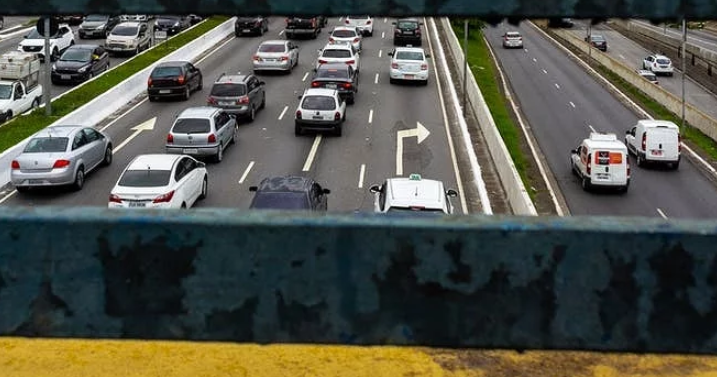  董明珠造手机失败了 吉利李书福能成功吗？